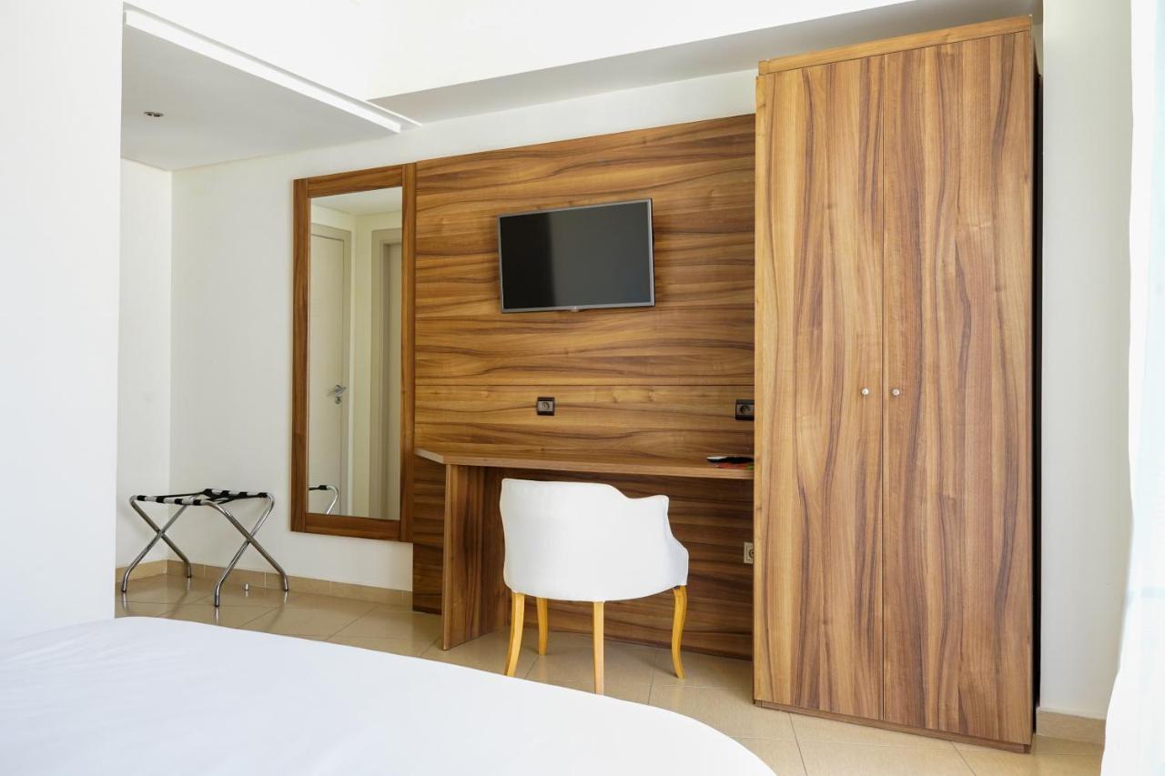 Hotel El Djenina Танжер Экстерьер фото